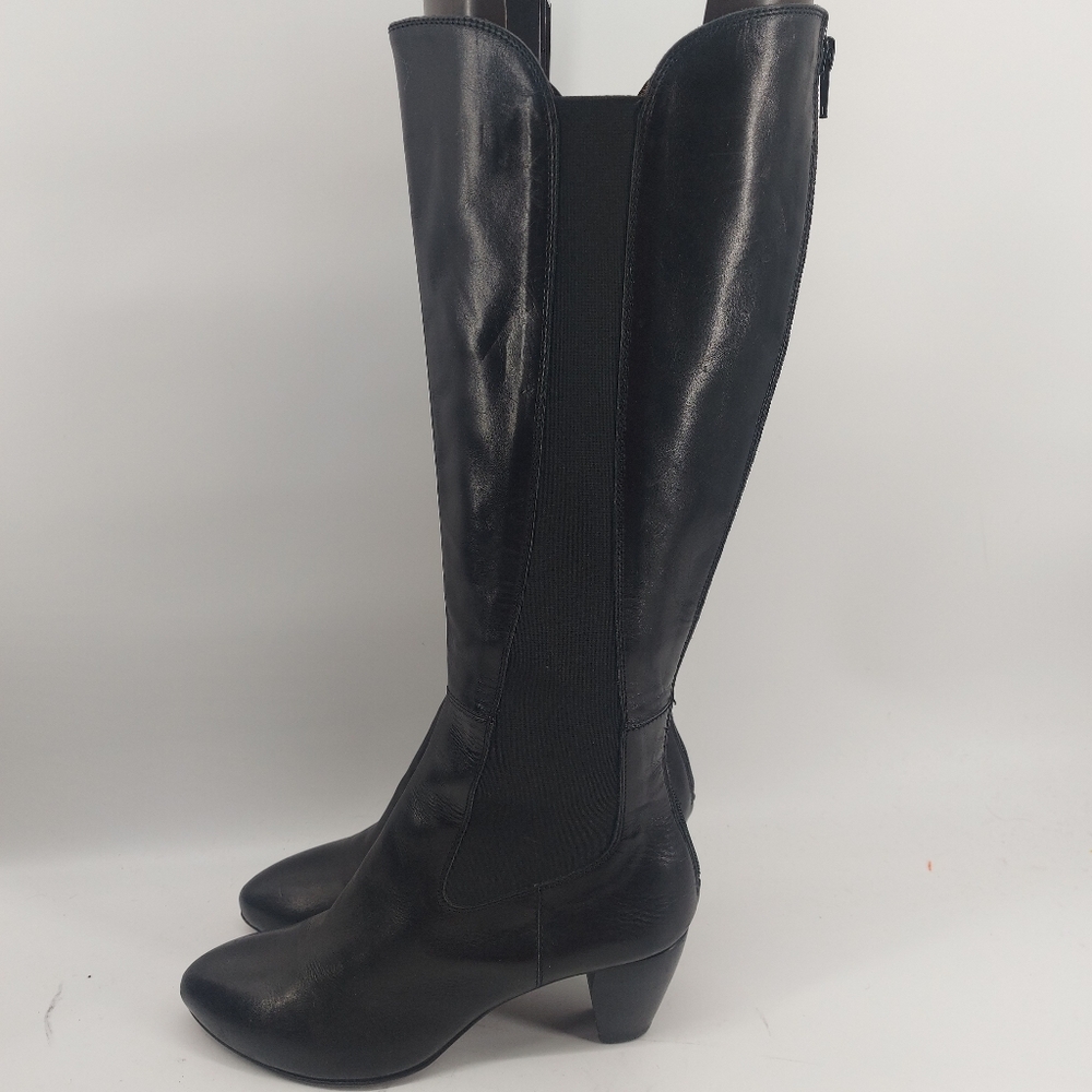 AGL LEATHER BOOTS Black Heeled Size 38 /8